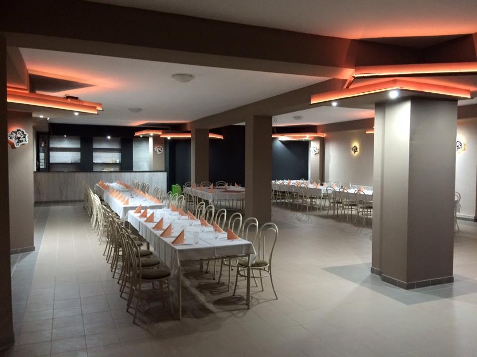 Kek Laguna Panzio Dombrád Exterior photo
